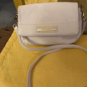 Calvin Klein  white crossbody handbag  6x9